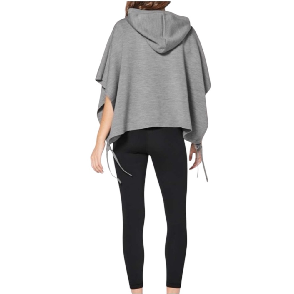 LULULEMON “All in a Day” Hooded Poncho in Gray Size One Size — GORGEOUS!!! - Picture 4 of 11